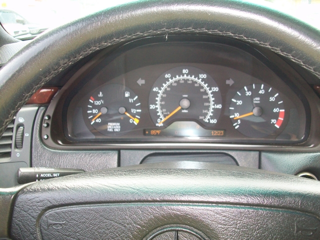 Image 19 of 1998 Mercedes-Benz E-Class…