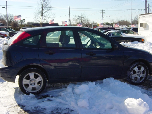 Image 1 of 2004 Ford Focus ZX5…