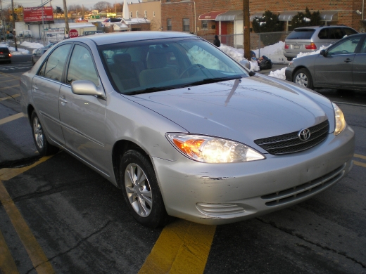 Image 1 of 2004 Toyota Camry 4…