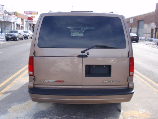 Image 4 of 2005 Chevrolet Astro…