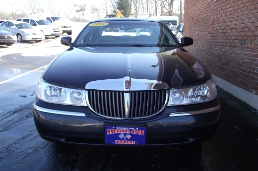 Image 1 of 1999 Lincoln Town Car…