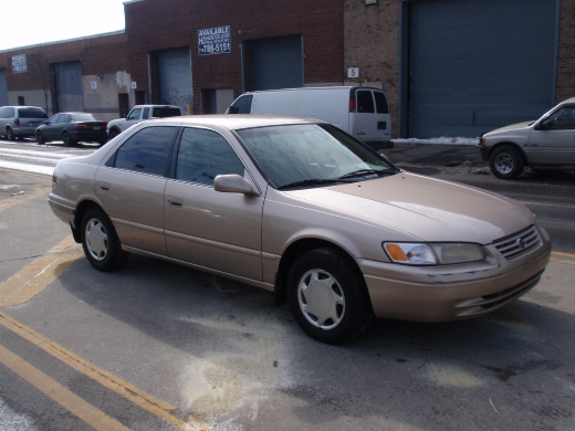 Image 1 of 1999 Toyota Camry 4…