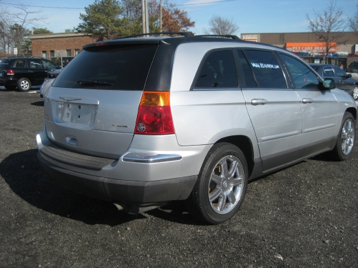 Image 1 of 2005 Chrysler Pacifica…