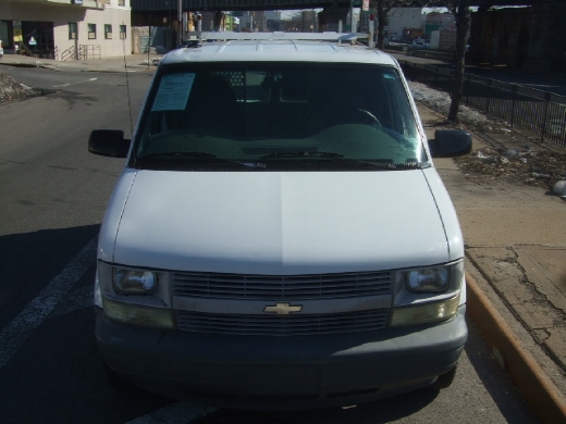 Image 1 of 2002 Chevrolet Astro…