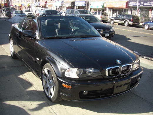 Image 3 of 2002 BMW 325 ci Jamaica,…