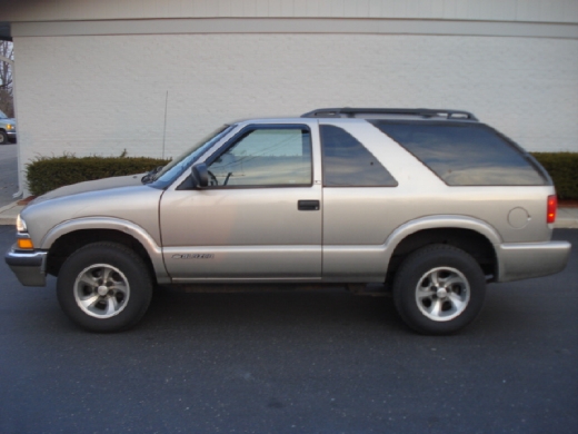 Image 1 of 2000 Chevrolet Blazer…