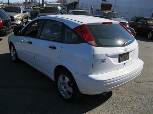 Image 2 of 2006 Ford Focus ZX5…