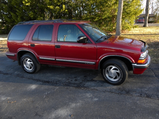 Image 1 of 1999 Chevrolet Blazer…