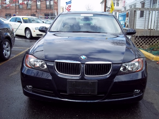 Image 4 of 2007 BMW 328 xi Middle…