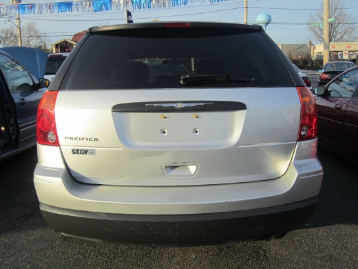 Image 5 of 2006 Chrysler Pacifica…