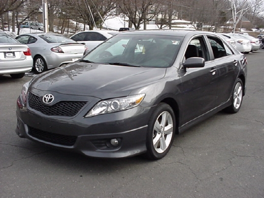 Image 1 of 2010 Toyota Camry Gray