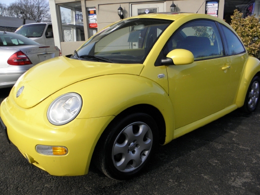 Volkswagen New Beetle Yellow. 2002 Volkswagen New Beetle GLS