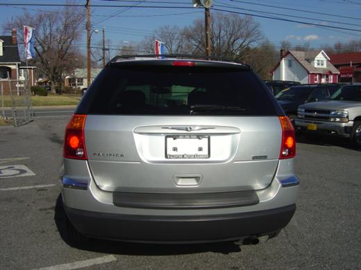 Image 3 of 2004 Chrysler Pacifica…