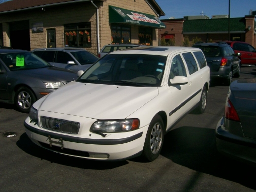 Image 2 of 2002 Volvo V70 2.4 Bridgeport,…