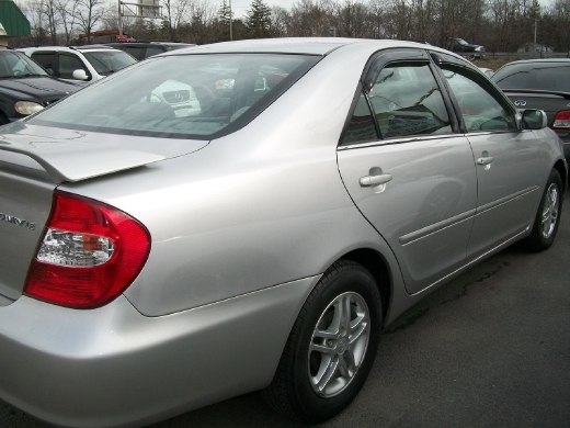 Image 5 of 2002 Toyota Camry LE…