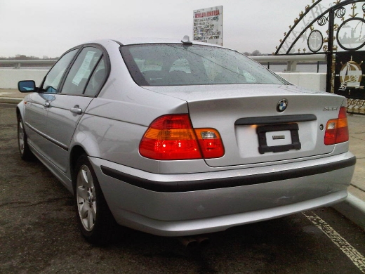 Image 5 of 2004 BMW 325 i Bronx,…