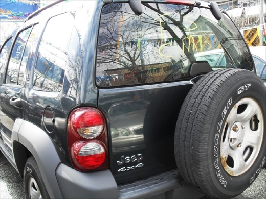 Image 3 of 2005 Jeep Liberty Sport…