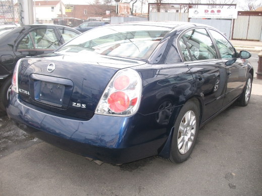 Image 4 of 2005 Nissan Altima 2.5…