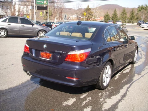 Image 2 of 2008 BMW 528 xi Central…