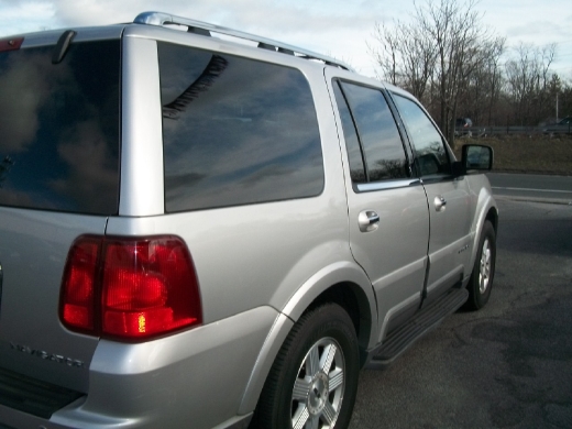 Image 2 of 2004 Lincoln Navigator…