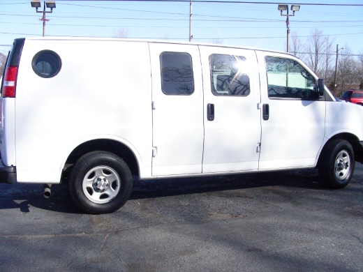 Image 3 of 2006 Chevrolet Express…
