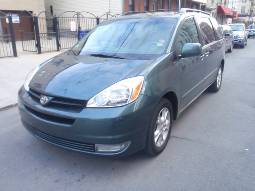 Image 1 of 2005 Toyota Sienna XLE…