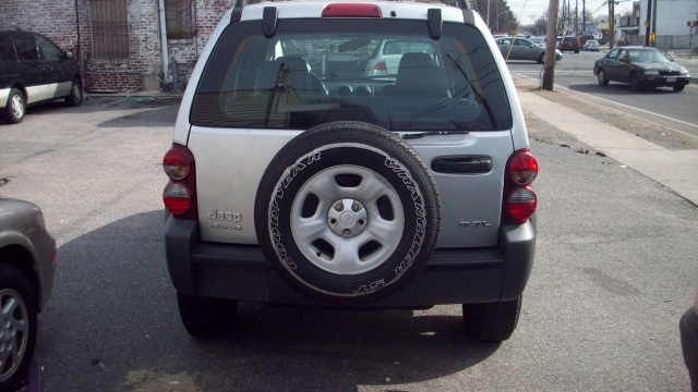Image 3 of 2006 Jeep Liberty Sport…