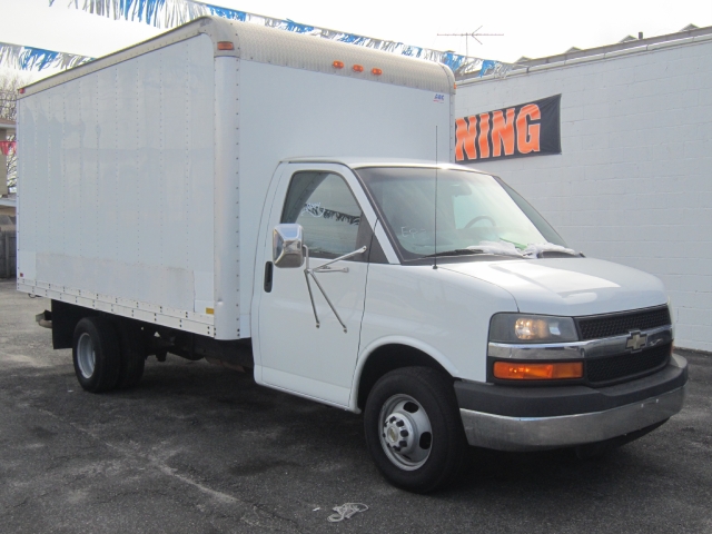 Image 2 of 2004 Chevrolet Express…