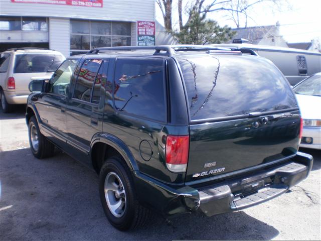Image 2 of 2004 Chevrolet Blazer…