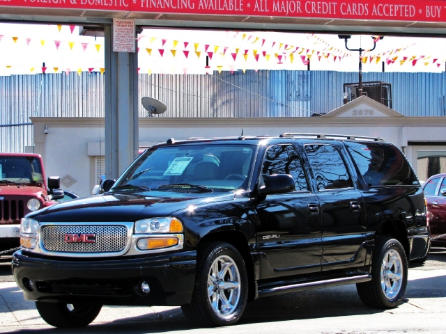 Image 5 of 2004 GMC Yukon XL 1500…