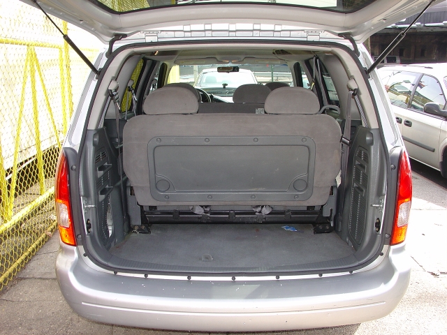 Image 2 of 2001 Nissan Quest GXE…