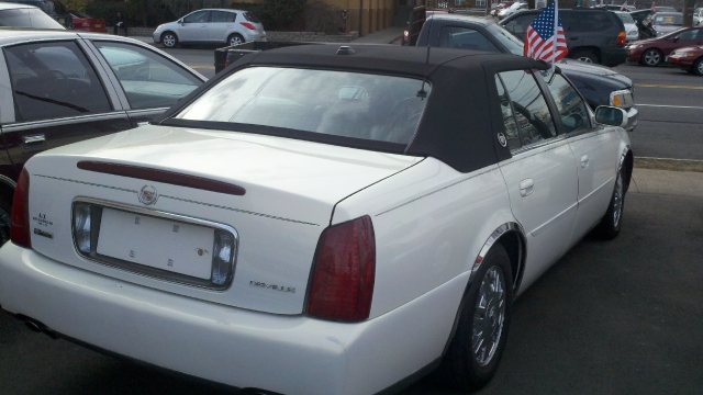 Image 2 of 2004 Cadillac DeVille…