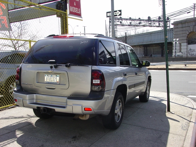 Image 1 of 2005 Chevrolet TrailBlazer…