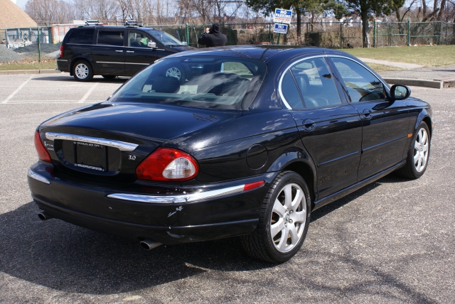 Image 3 of 2005 Jaguar X-Type 3.0…