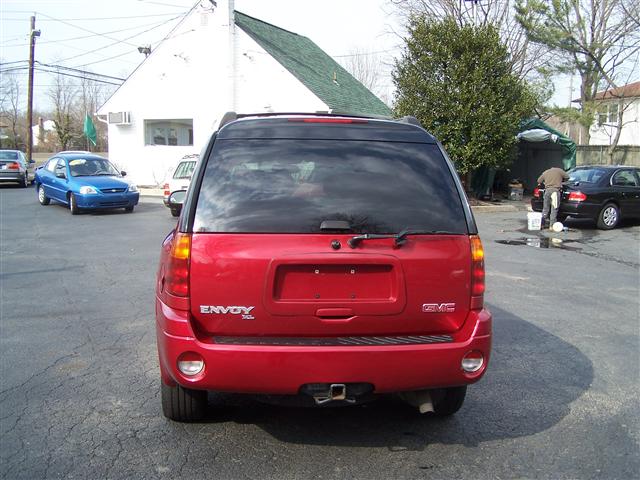 Image 1 of 2004 GMC Envoy XL SLT…