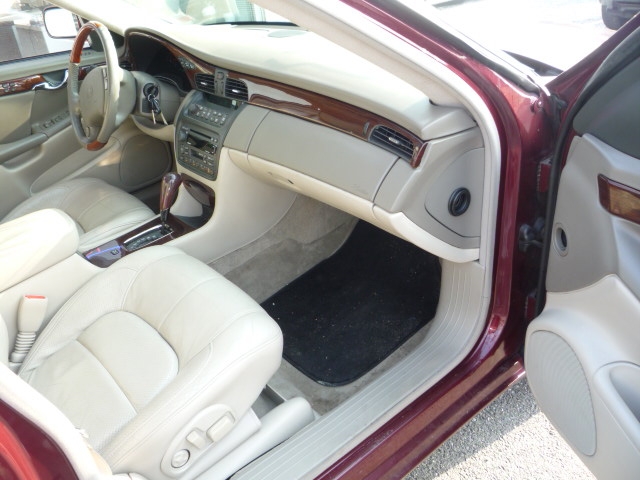 Image 2 of 2001 Cadillac DeVille…