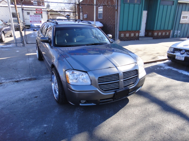 2008 Dodge Magnum Rt. 2005 Dodge Magnum RT Jamaica,