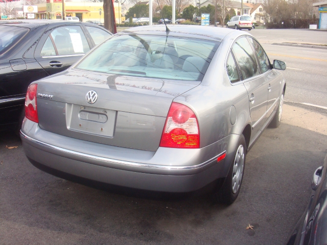 Image 2 of 2002 Volkswagen Passat…