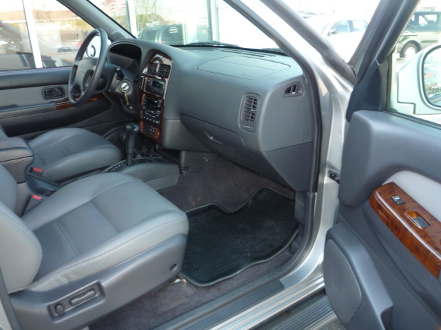 Image 3 of 2000 Nissan Pathfinder…