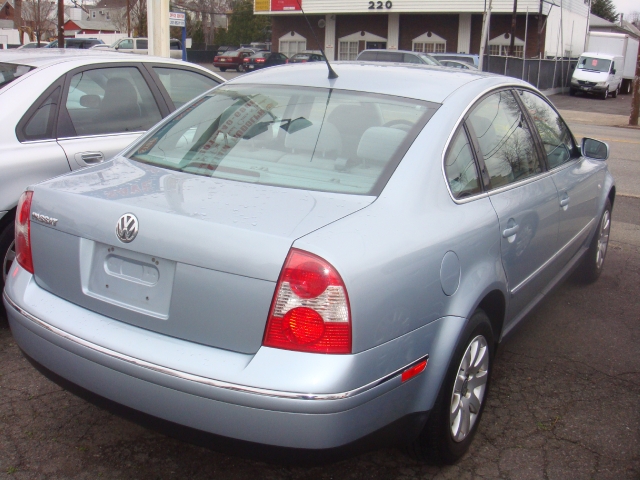 Image 3 of 2002 Volkswagen Passat…