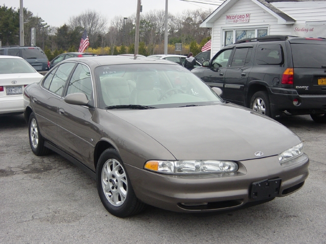 Image 1 of 2001 Oldsmobile Intrigue…