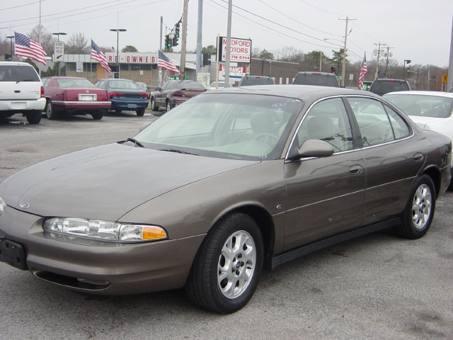 Image 2 of 2001 Oldsmobile Intrigue…