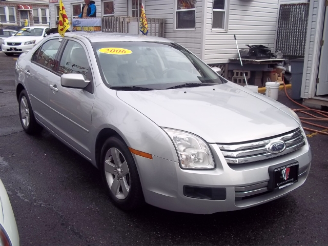Image 1 of 2006 Ford Fusion 4 Door…