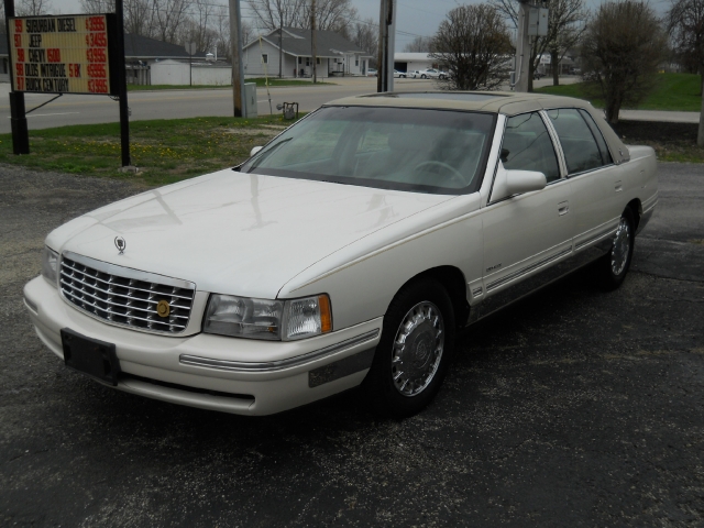 Image 2 of 1997 Cadillac DeVille…