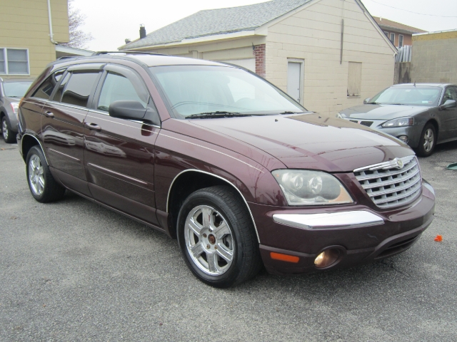 Image 10 of 2004 Chrysler Pacifica…