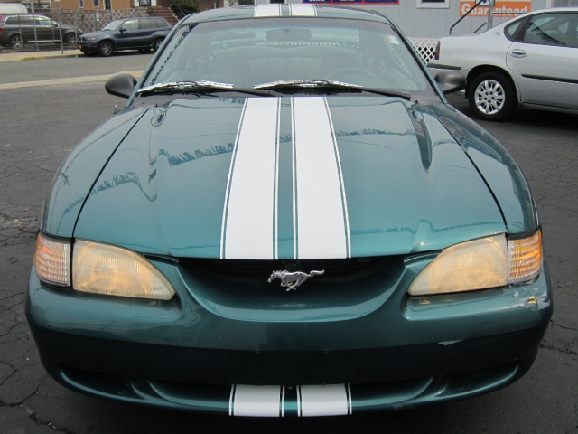 Image 8 of 1998 Ford Mustang Base…