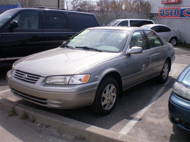Image 1 of 1999 Toyota Camry 4…