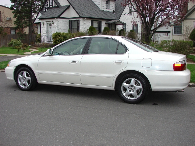 Image 2 of 2003 Acura TL 3.2 Great…