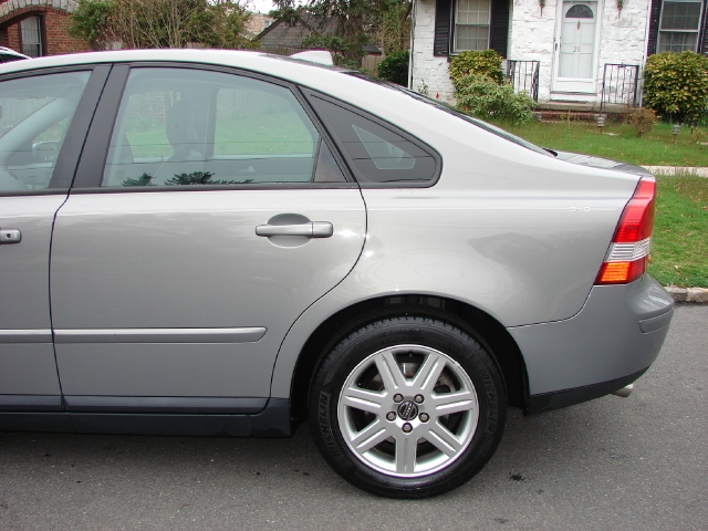 Image 1 of 2005 Volvo S40 T5 Great…