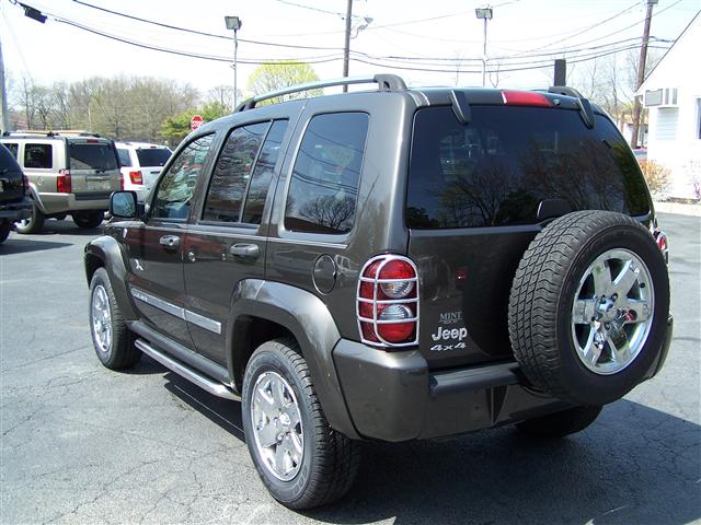 Image 3 of 2005 Jeep Liberty Limited…